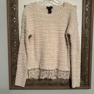 Womens Sigature Studio Sweater Pullover Scoop Neck Cream Color Lace Hem Medium